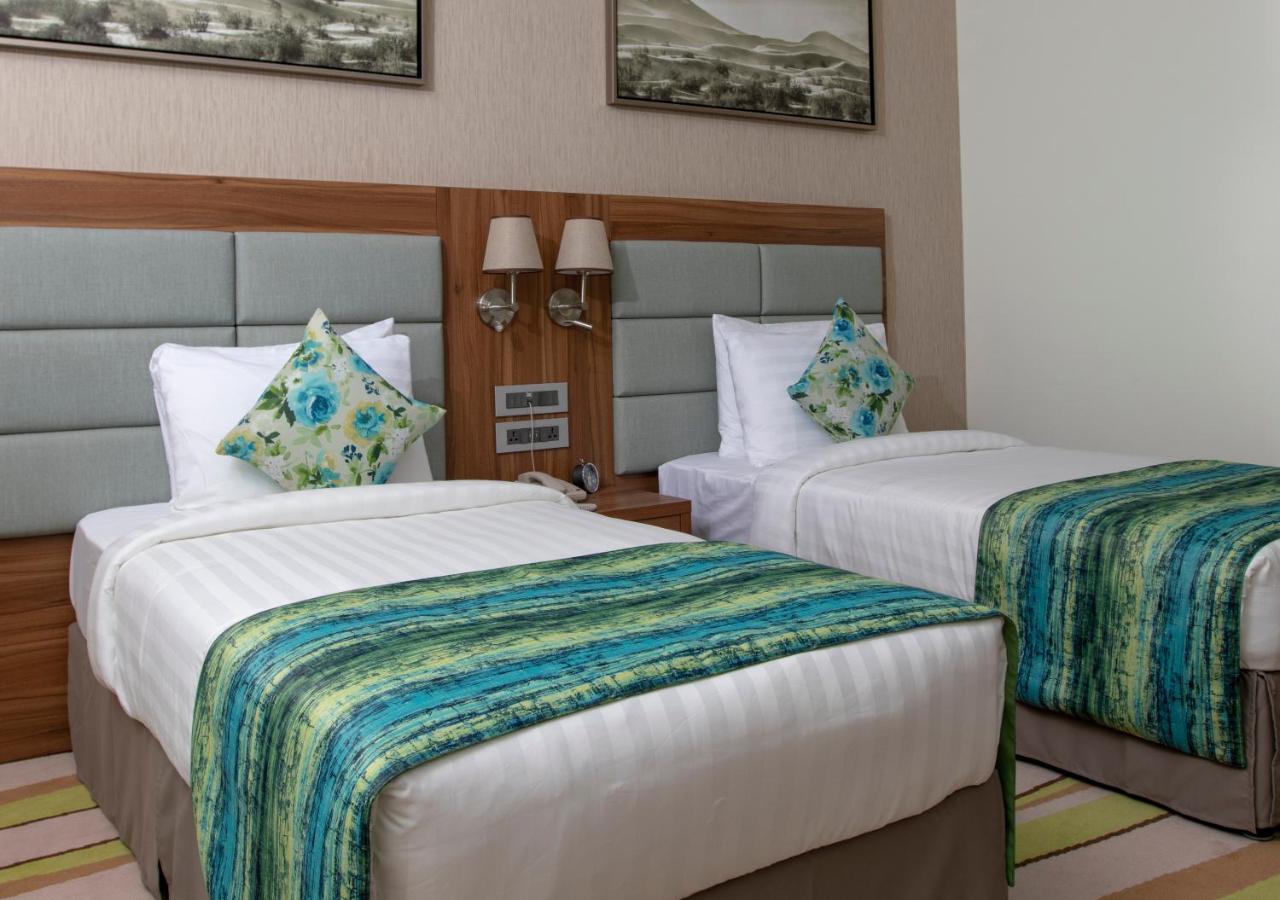 דובאי Jacob'S Garden Hotel מראה חיצוני תמונה
