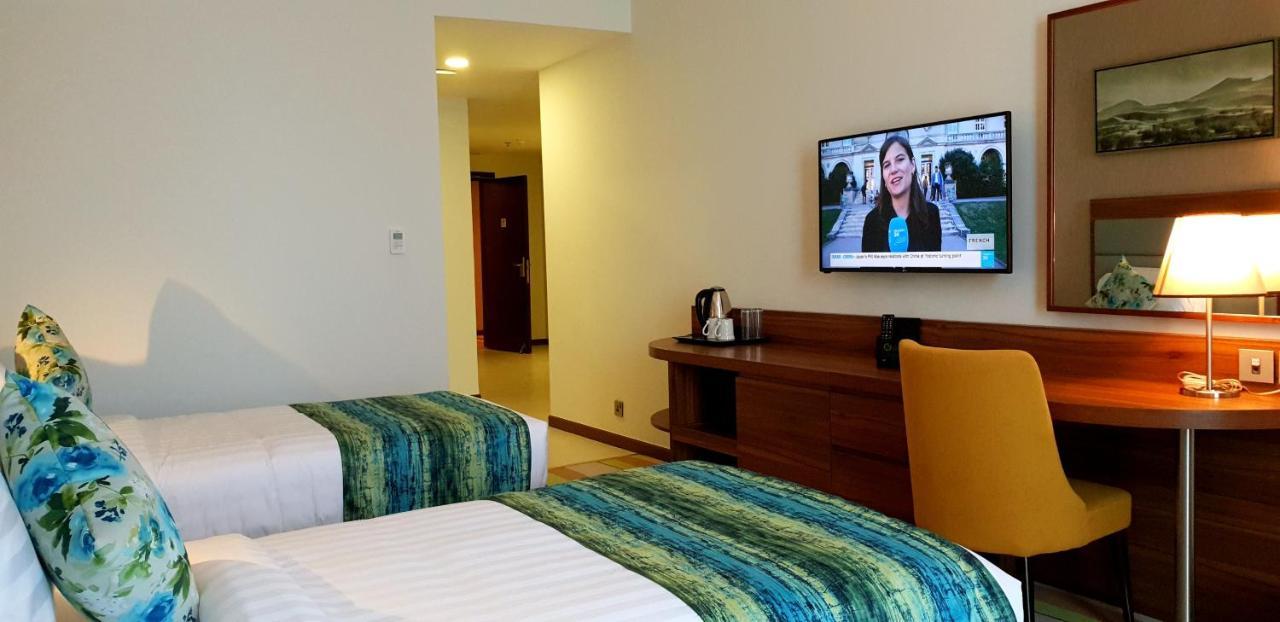 דובאי Jacob'S Garden Hotel מראה חיצוני תמונה
